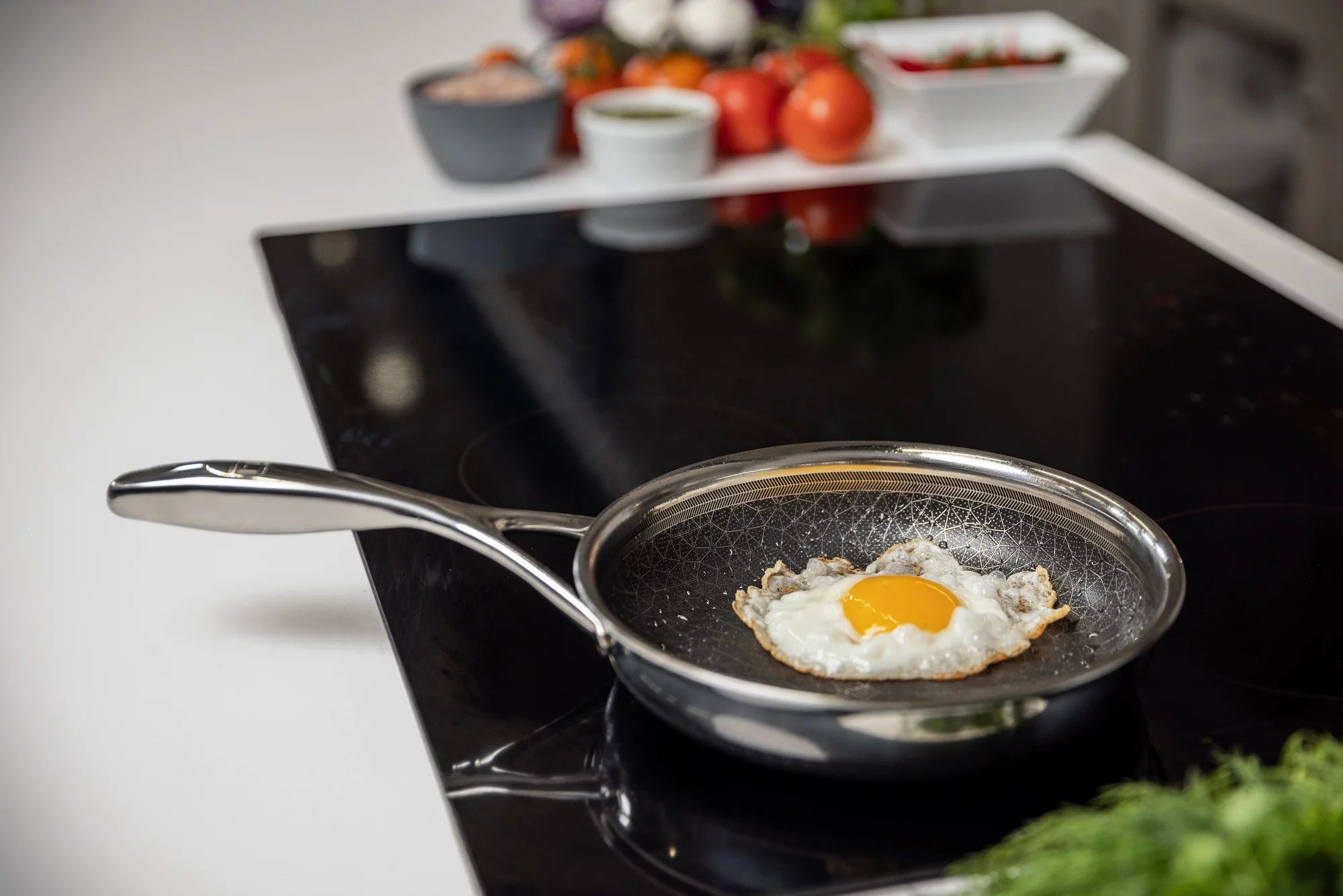 8” Hybrid Nonstick Frying Pan D990