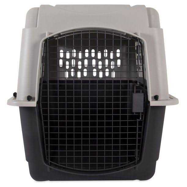 Hard-Sided Pet Kennel H680