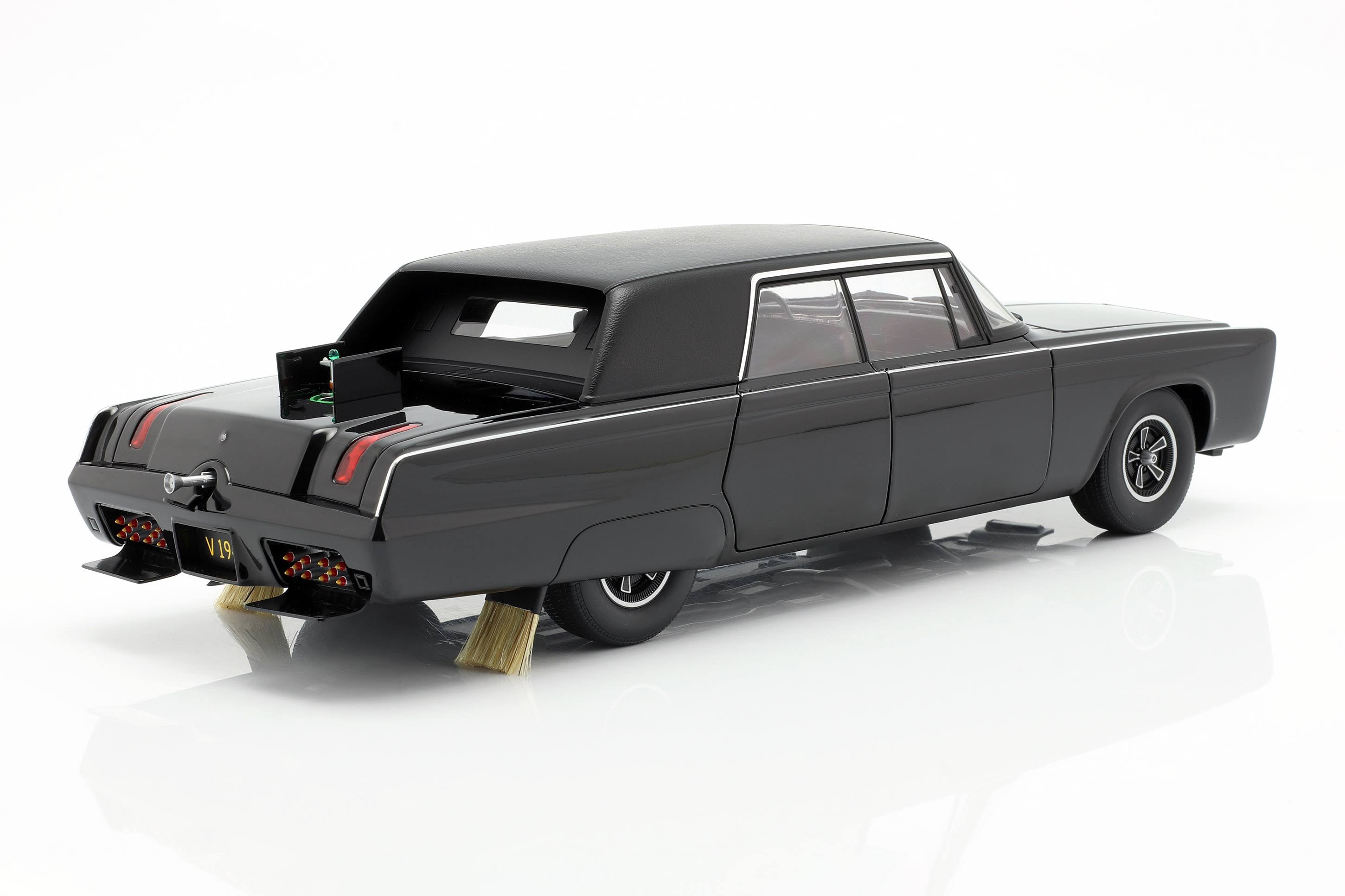 Black TV Series 1/18 Diecast Model Car S390572