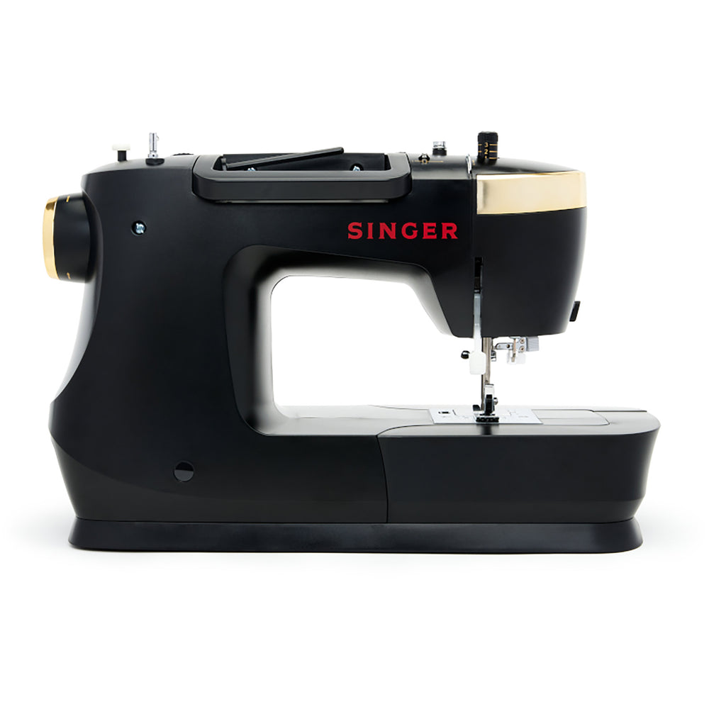 Classic Black Sewing Machine B662803