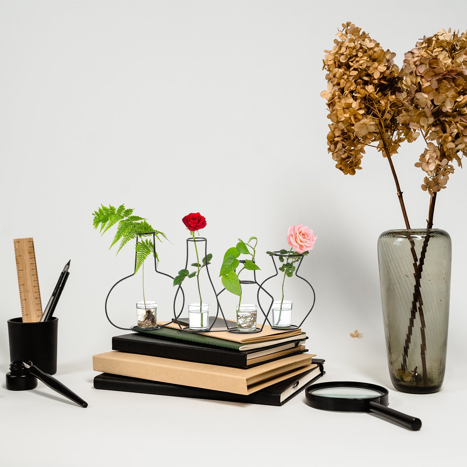 12 pcs Flower Vases With Iron Art Frame O6669