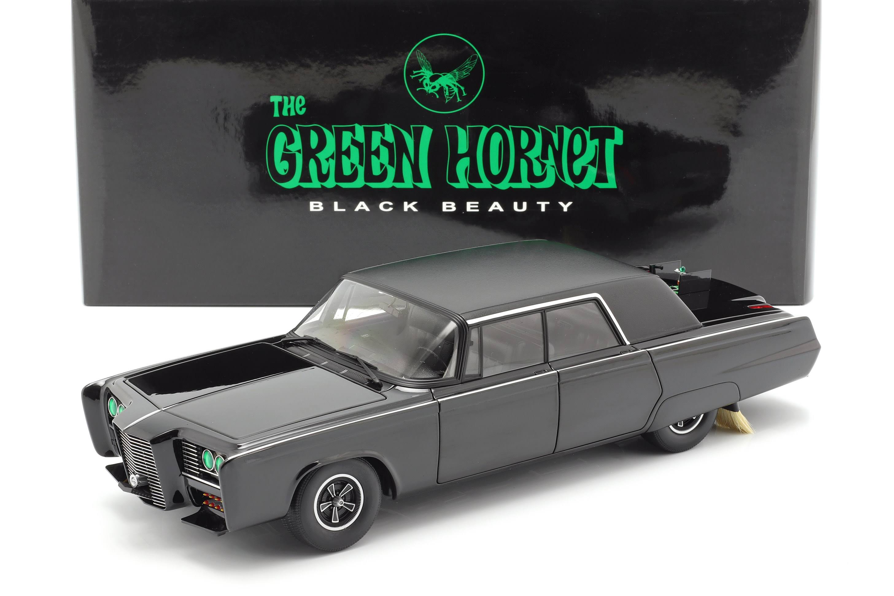 Black TV Series 1/18 Diecast Model Car S390572