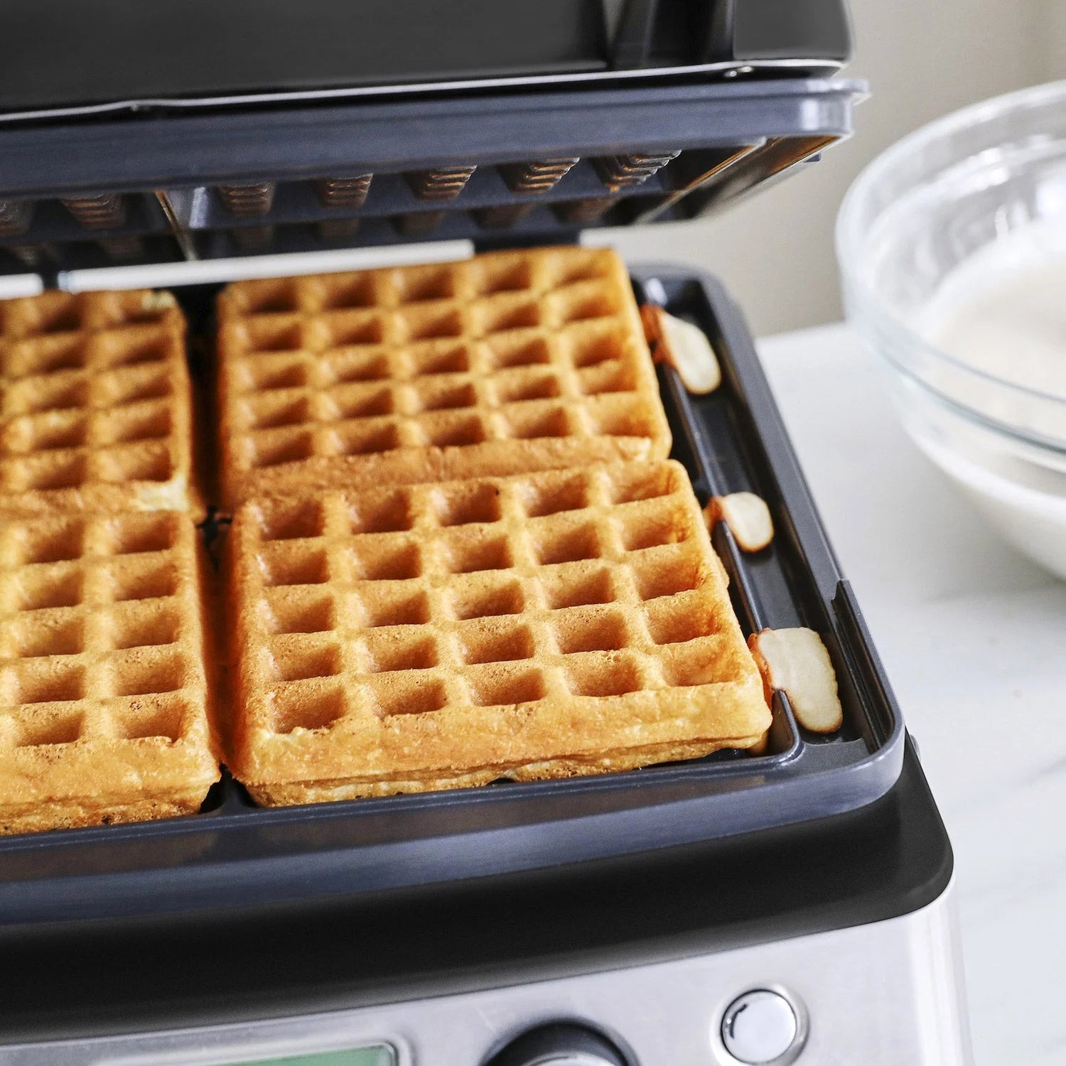 4-Square Waffle Maker V90090
