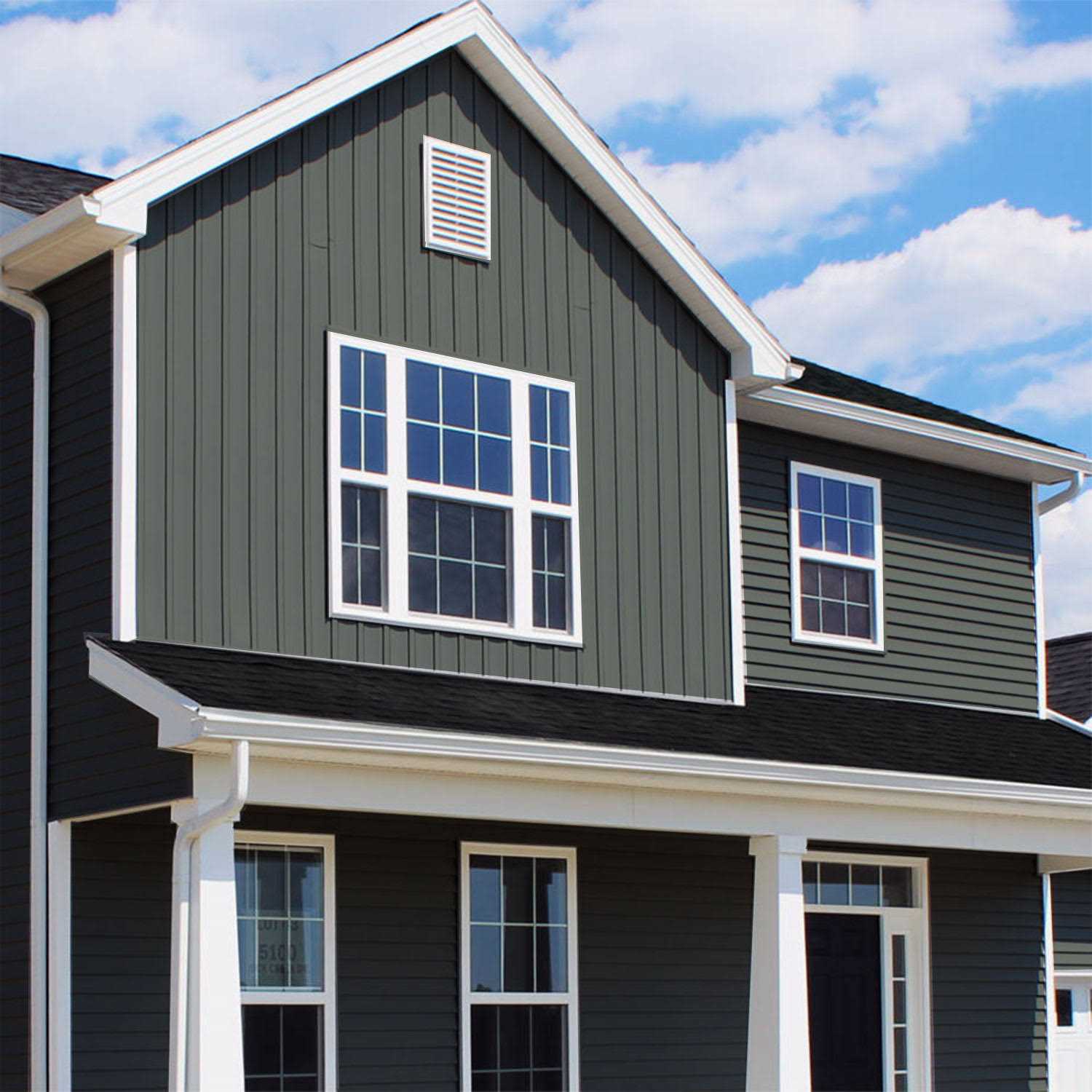 Board and Batten Vertical Vinyl Siding W202