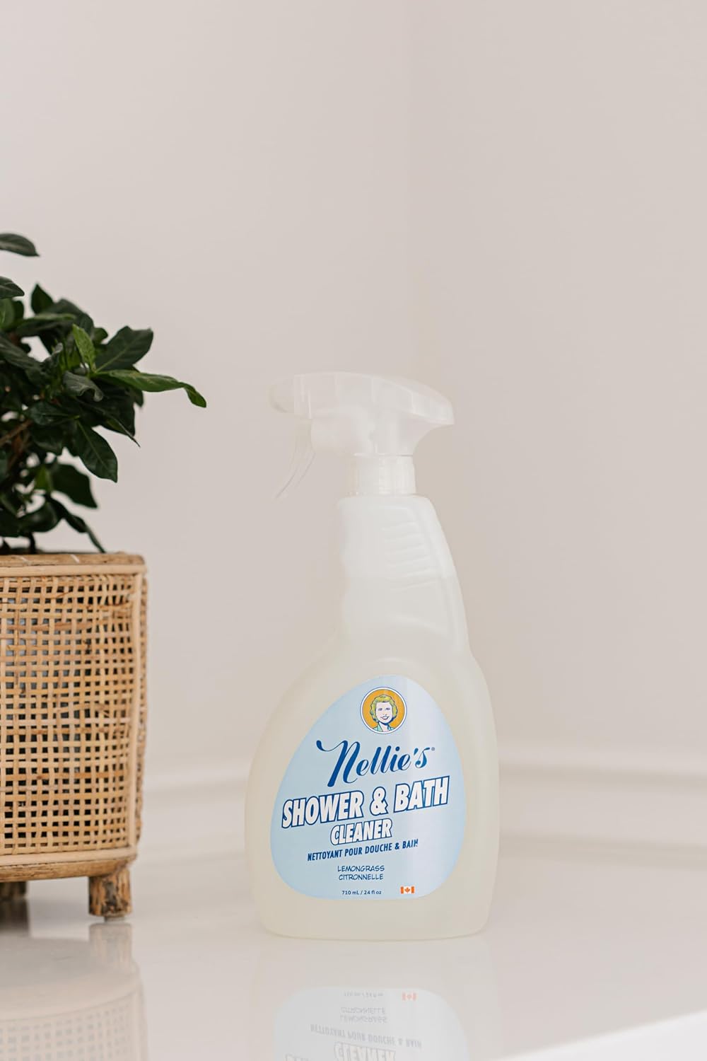 Plant-Based Bathroom Cleaner (24 fl oz.) A15404