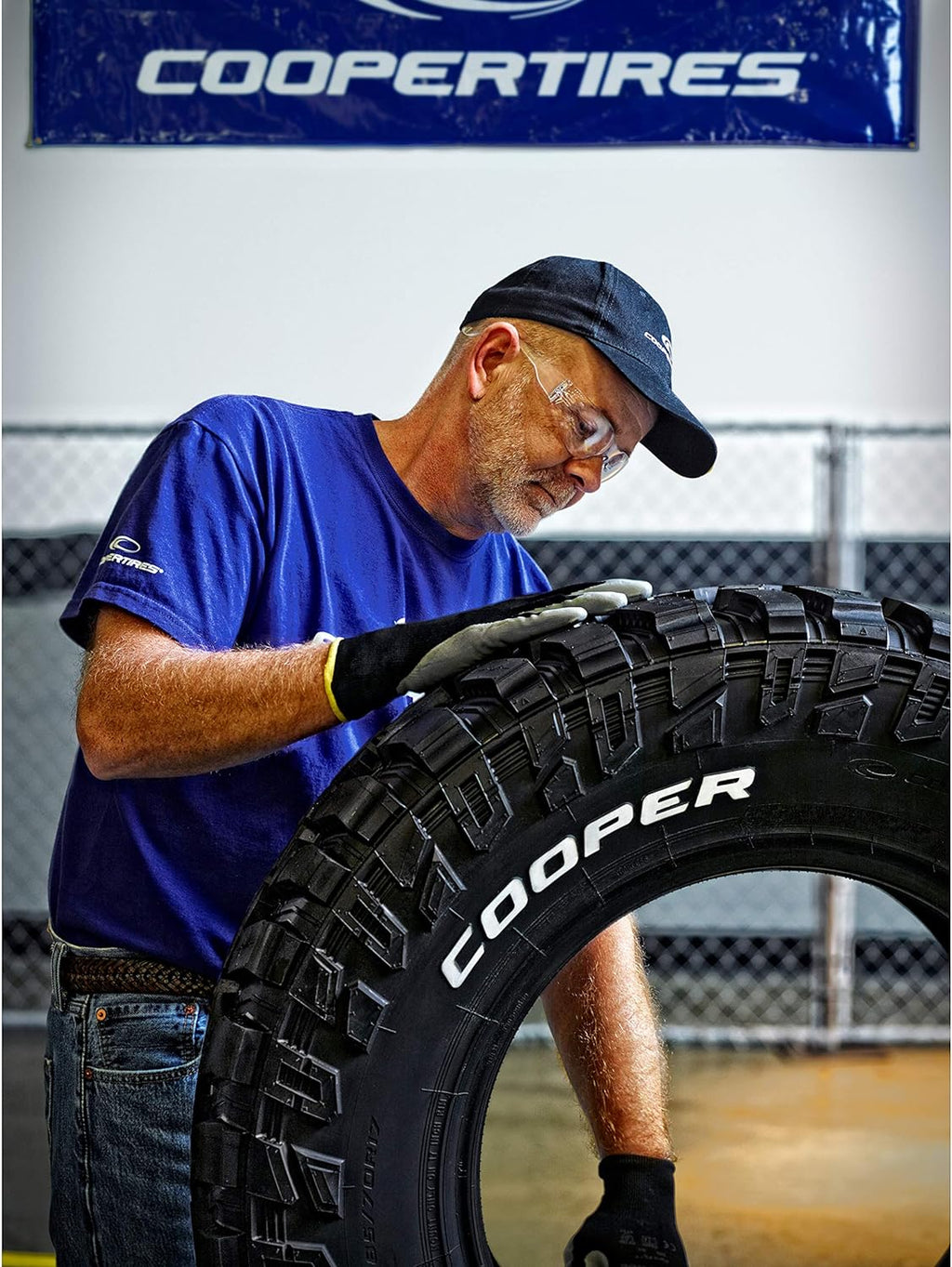 LT245/70R16 118/115Q All-Season Tire A175