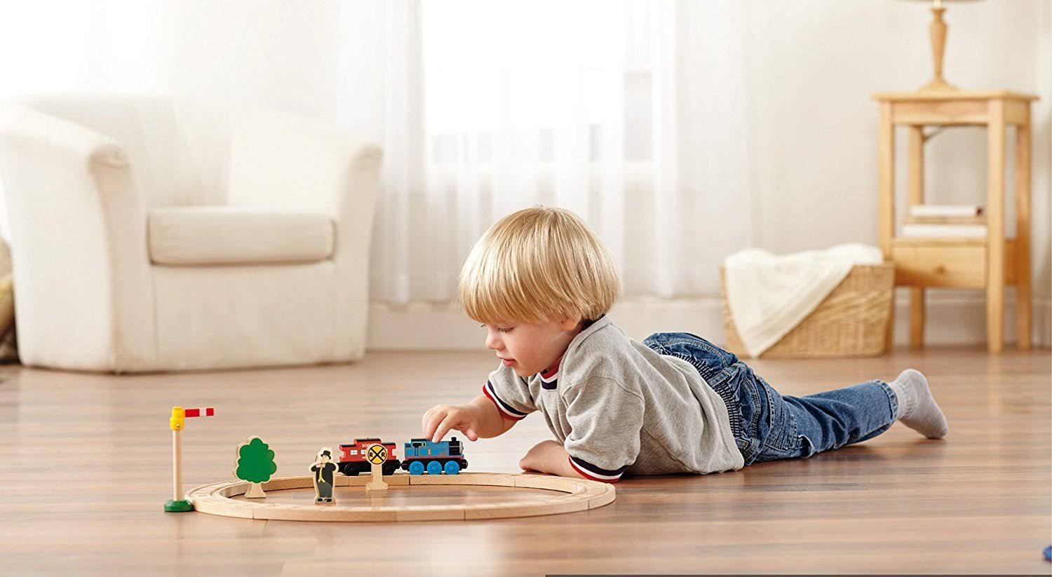 Wooden Railway Starter Set D617026