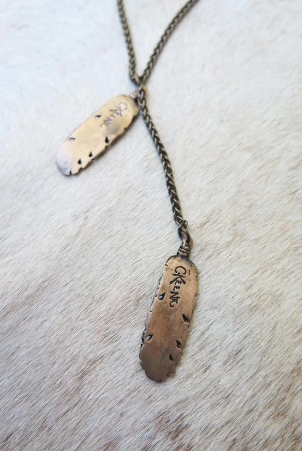 Cielo Feather Antique Bronze Lariat Necklace
